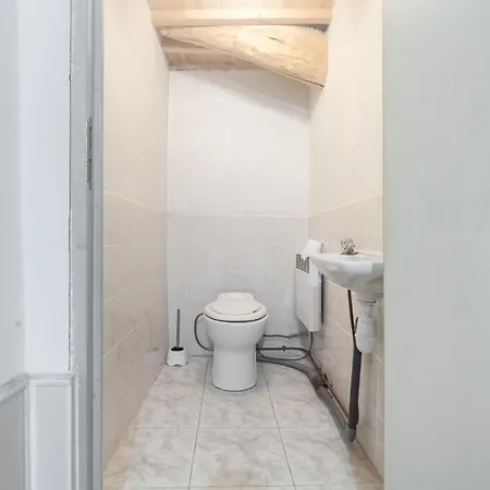 펜션 Maison De Charme A Puycelsi Avec Jardin Et Barbecue Puycelci