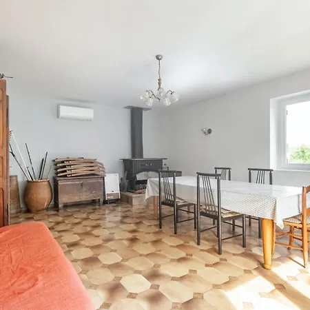 Maison De Charme A Puycelsi Avec Jardin Et Barbecue *
